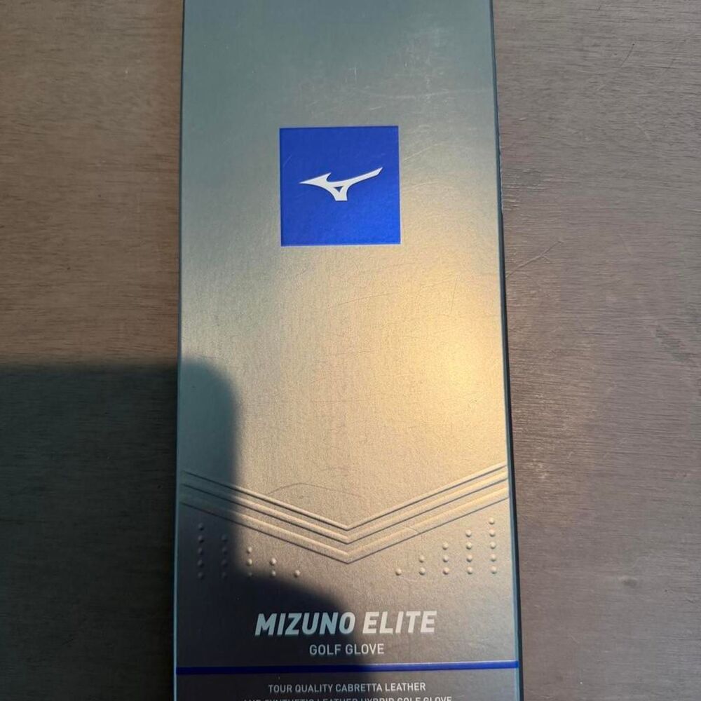 Mizuno White Golf Glove Medium Right Hand